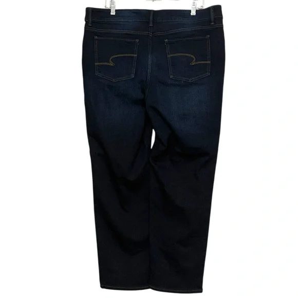 Straight Leg Jeans Women’s Size 18 Dark Wash Mid-Rise 5 Pocket Stretch NEW - Picture 4 of 9